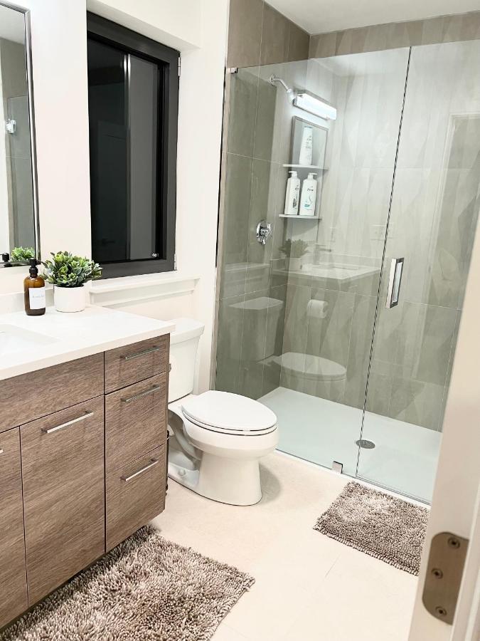 Modern 2 Bed Furnished Apartment In Quincy Exterior photo